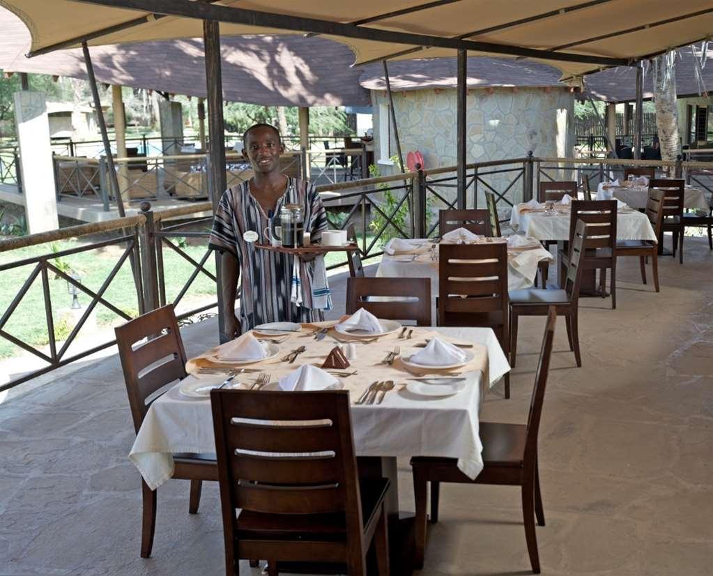Ashnil Samburu Camp Ξενοδοχείο Εστιατόριο φωτογραφία